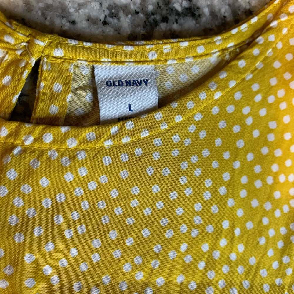 Old Navy Gold w/white dotted sleeveless blouse